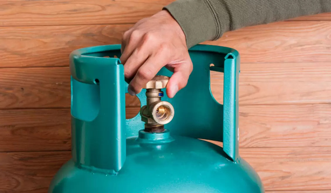 Entreposage gril à gaz et bouteille de gaz